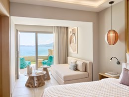 Two bedroom Bungalow Suite Private Garden Sea View 