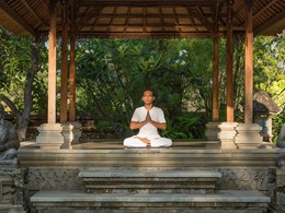 Méditation à l'hôtel Matahari Beach Resort à Bali