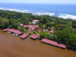 Entre mer des Caraïbes et canaux verdoyants