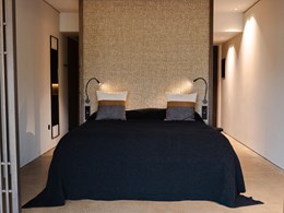 F Zenn Sea View Suite with Garden