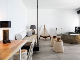 Grand Majestic Retreat Outdoor Jacuzzi® 