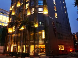 Façade de l'hôtel Naumi en plein centre de Singapour