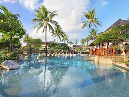 La piscine du Nusa Dua Beach Hotel & Spa à Bali