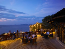 Sunset Bar de l'hôtel Paradee en Thaïlande