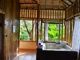 Le bain du spa du Phu Chaisai Mountain Resort en Thaïlande