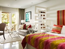 Deluxe Junior Suite partial sea view