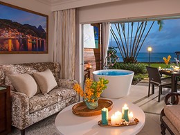 Emerald Beachfront Walkout Club Level Junior Suite