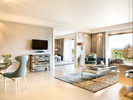 Deluxe Two Bedrooms Family Suite Sea View