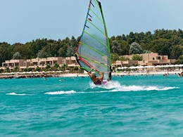 Activité nautique de l'hôtel Sani Club en Grèce