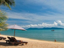 La superbe plage de Mae Nam