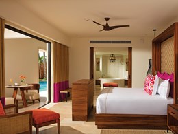 Romance Master Suite Swim Out