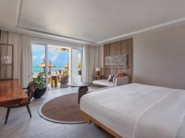 Hibiscus Beachfront Junior Suite