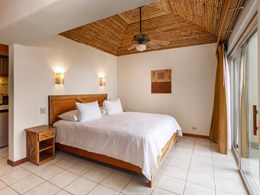 La Deluxe Plus Room 