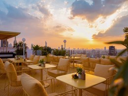 Coucher de soleil et vue sur la ville