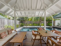 Grand Beach Residence with Pool