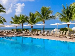 La piscine du Southernmost Beach Resort, à Key West