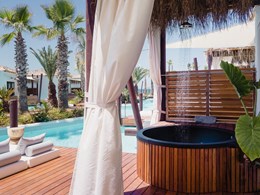 Grand Bungalow Over Water Jacuzzi®