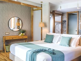 Double Premium Pool View 