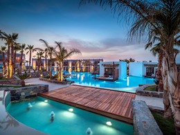 La piscine du Stella Island Resort & Spa en Crète