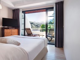 One Bedroom Garden View Duplex Suite 