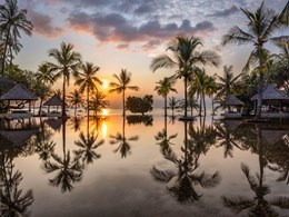 Magnifique coucher de soleil depuis la piscine