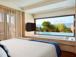 Premium Grand Infinity Suite Seafront 