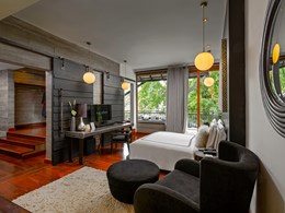 One Bedroom Pearl Shell Suite