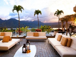 Profitez d'un moment de détente sur la terrasse du Princeville Resort Kauai