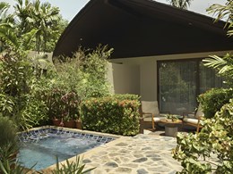 Outdoor Jacuzzi® Suite