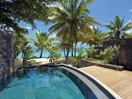 Beach Front Senior Suite with pool