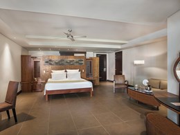 Two Bedroom Beachfront Suite with Pool