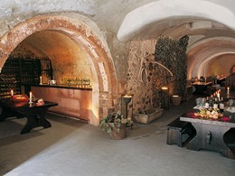Le bar à vin Canava du Vedema Resort Santorini