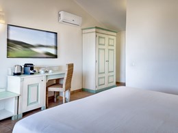 Interconnecting Room