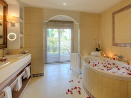 Oasis Premium Rooftop