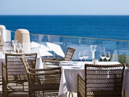 Déjeuner au restaurant B&G, offrant une superbe vue sur l'océan 