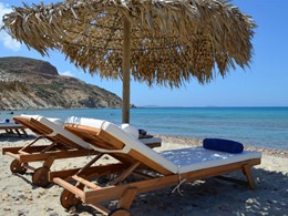 La plage de l'hôtel Villa Marandi à Naxos en Grece