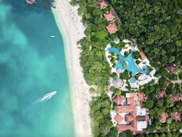 Profitez d'un cadre entre jardins & piscine