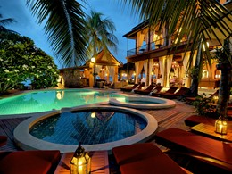 La piscine de l'hôtel Zazen Boutique Resort en Thailande