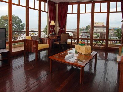 Autre vue de la Panoramic Suite de l''Amanjaya Pancam Suite Hotel 