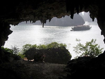 Caverne Trinh Nu