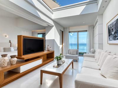 Grand Pavilion Waterfront with Private Pool 