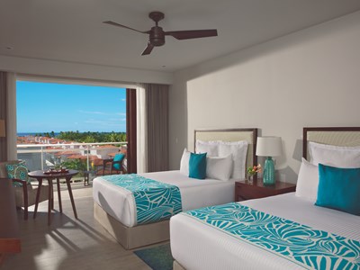 Preferred Club One Bedroom Family Suite Tropical View 