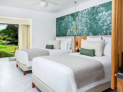 Junior Suite Family Room