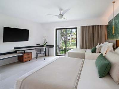 Preferred Club Junior Suite Tropical View