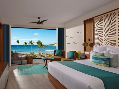 Preferred Club Master Suite Swim-Out Ocean Front