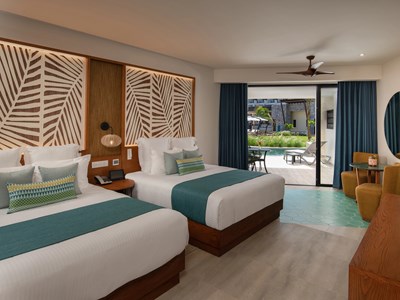 Preferred Club Junior Suite Swim-Out