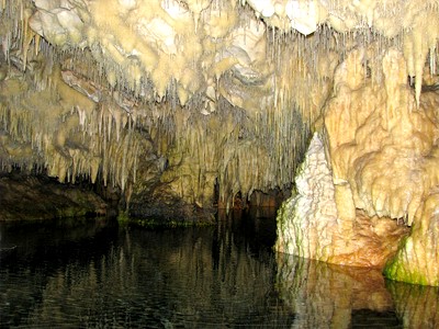Grottes de Diros