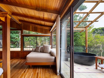Canopy Room - Chalets Rooms