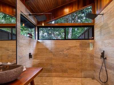 Canopy Room - Chalets Rooms