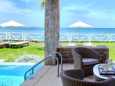 Junior Suite Seafront with Private Pool 